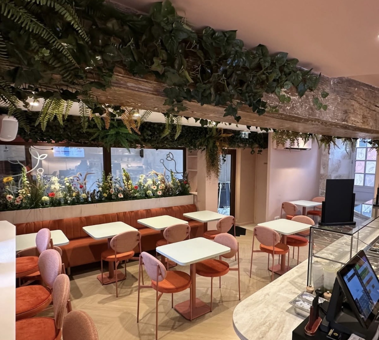 bar a salades peach Le Mans