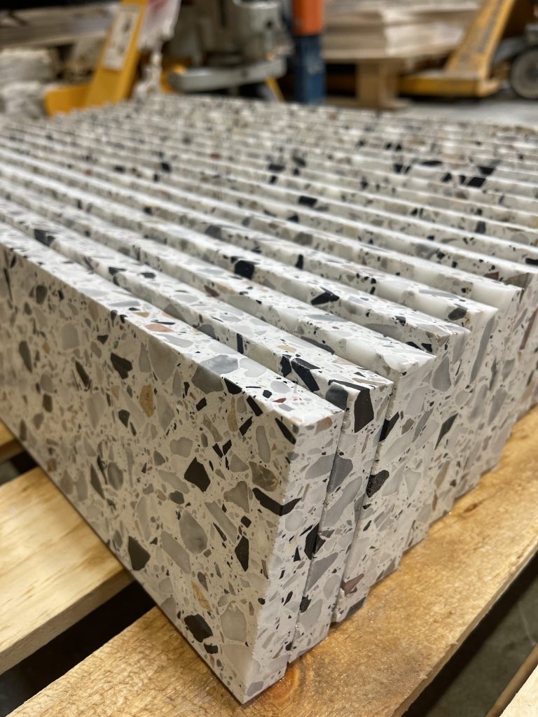 Plinthe découpe droite Terrazzo